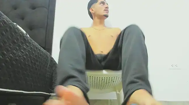 Snapshot of latin_bbc chatting on January 13, 4:08 pm latin bbc online show from January 13, 4:08 pm