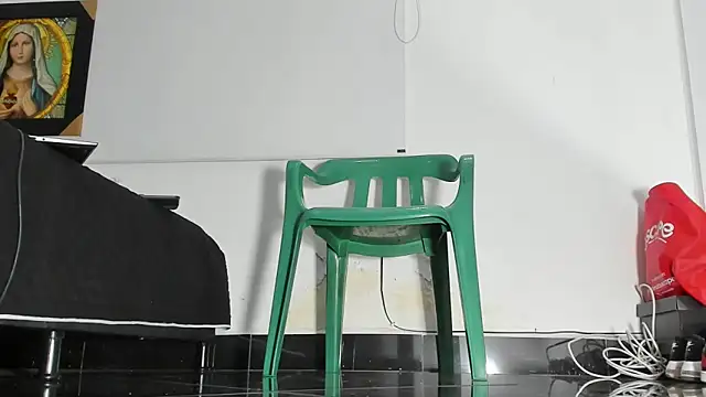 Snapshot of latin_bbc chatting on October 2, 12:28 am latin bbc online show from October 2, 12:28 am