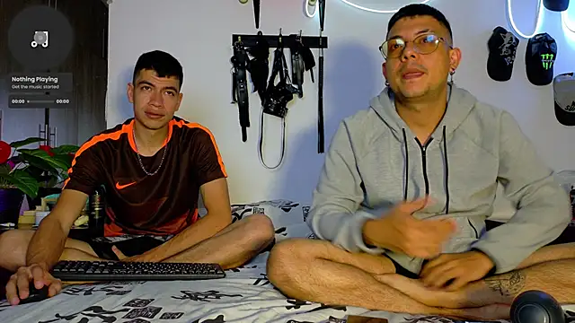 Snapshot of Nymphobuddies chatting on January 3, 3:38 am Nymphobuddies online show from January 3, 3:38 am