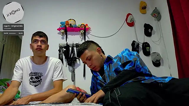 Snapshot of Nymphobuddies chatting on January 4, 5:48 am Nymphobuddies online show from January 4, 5:48 am