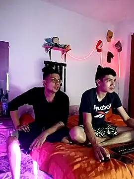 Snapshot of Nymphobuddies chatting on January 10, 10:04 pm Nymphobuddies online show from January 10, 10:04 pm