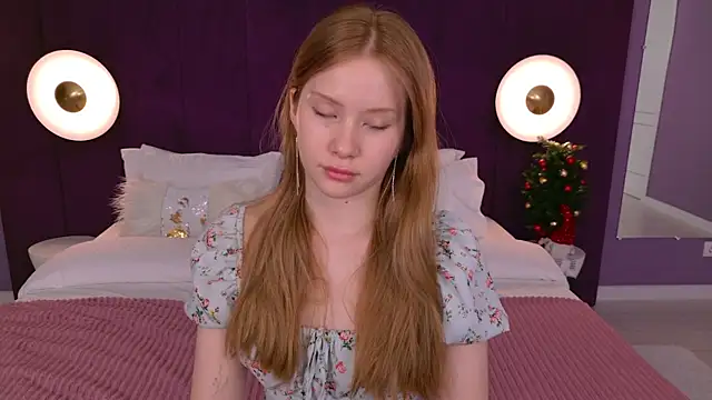 Snapshot of MichelleReid chatting on January 8, 11:43 am MichelleReid online show from January 8, 11:43 am