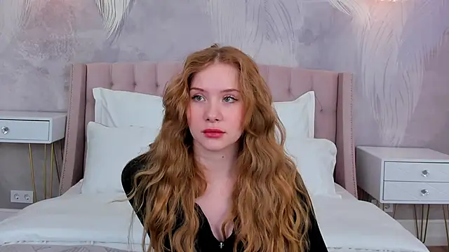 Snapshot of MichelleReid chatting on February 19, 4:23 am MichelleReid online show from February 19, 4:23 am