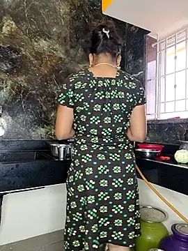 Snapshot of Tamil_Shalini_Lustyy chatting on November 22, 1:37 am Tamil Shalini Lustyy online show from November 22, 1:37 am