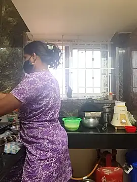 Snapshot of Tamil_Shalini_Lustyy chatting on January 6, 1:53 am Tamil Shalini Lustyy online show from January 6, 1:53 am