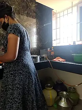 Tamil Shalini Lustyy online show from April 18, 3:54 am