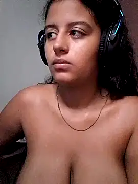 Babydol18  online show from March 12, 5:24 am