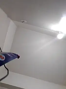 Snapshot of samee00721 chatting on February 9, 3:32 am samee00721 online show from February 9, 3:32 am