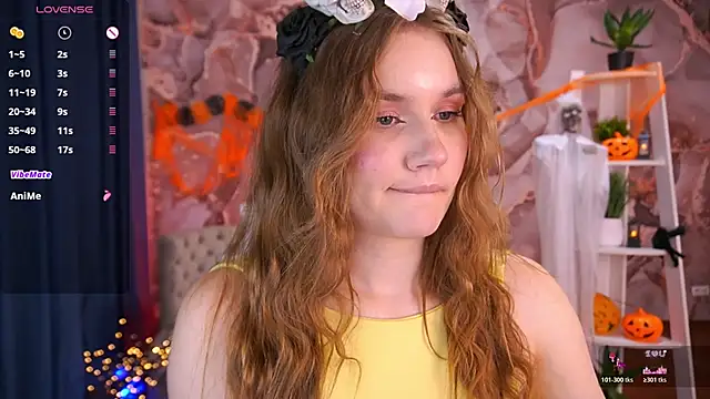 Snapshot of FoxyyKate chatting on October 31, 3:35 pm FoxyyKate online show from October 31, 3:35 pm