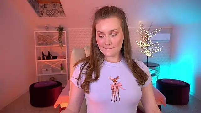 Snapshot of FoxyyKate chatting on May 20, 9:21 pm FoxyyKate online show from May 20, 9:21 pm