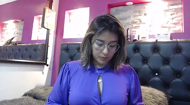 Pandoracherry online show from December 21, 7:45 am