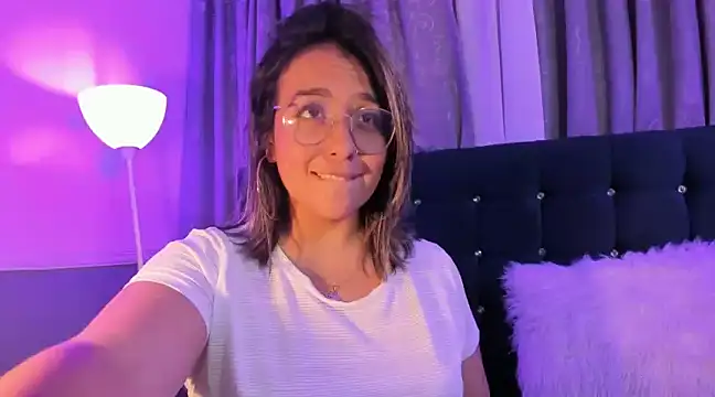 Pandoracherry online show from February 8, 3:30 am