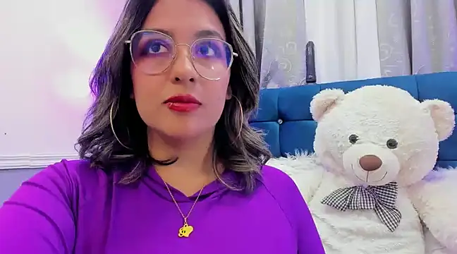 Pandoracherry online show from February 13, 9:30 am