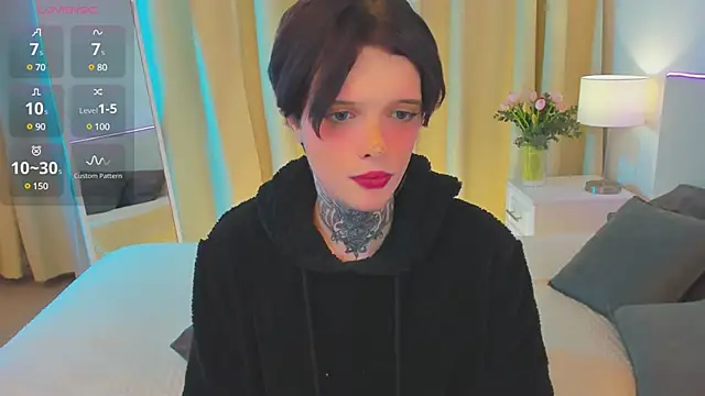 Snapshot of Simona_Rain chatting on January 19, 8:39 am Simona Rain online show from January 19, 8:39 am