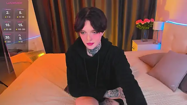 Snapshot of Simona_Rain chatting on January 22, 2:37 am Simona Rain online show from January 22, 2:37 am