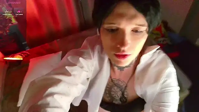 Snapshot of Simona_Rain chatting on February 15, 9:05 am Simona Rain online show from February 15, 9:05 am