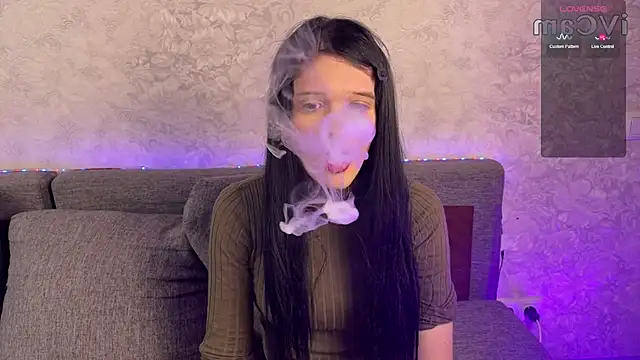 Snapshot of Simona_Rain chatting on February 23, 11:11 am Simona Rain online show from February 23, 11:11 am