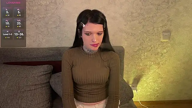Snapshot of Simona_Rain chatting on March 7, 9:29 am Simona Rain online show from March 7, 9:29 am