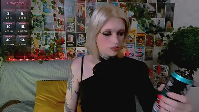 Snapshot of Simona_Rain chatting on September 19, 7:14 pm Simona Rain online show from September 19, 7:14 pm
