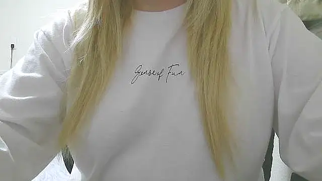 Snapshot of Remi_official chatting on October 30, 10:06 am Remi official online show from October 30, 10:06 am