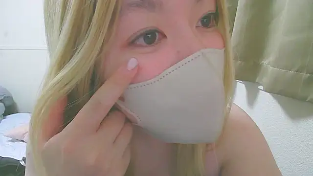 Snapshot of Remi_official chatting on November 28, 8:55 pm Remi official online show from November 28, 8:55 pm