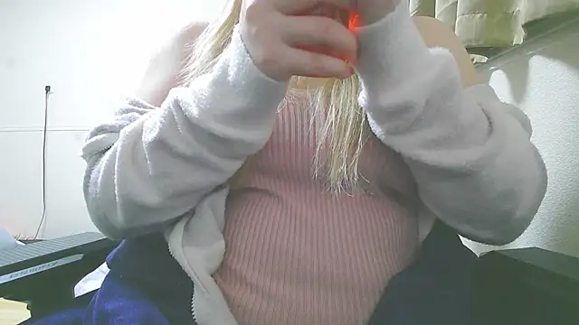 Snapshot of Remi_official chatting on December 4, 10:13 am Remi official online show from December 4, 10:13 am