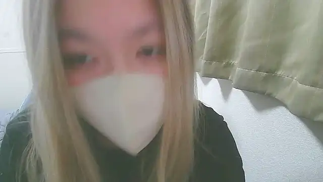 Snapshot of Remi_official chatting on February 20, 1:55 pm Remi official online show from February 20, 1:55 pm