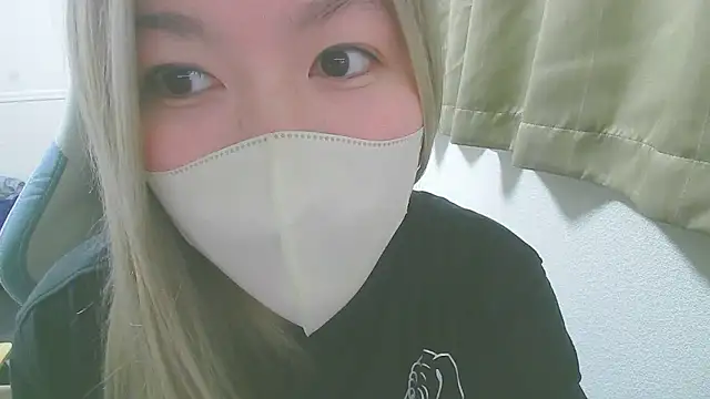 Snapshot of Remi_official chatting on February 26, 6:12 am Remi official online show from February 26, 6:12 am