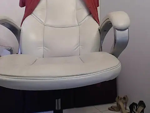 Xileny-Halliwey online show from January 8, 1:41 pm