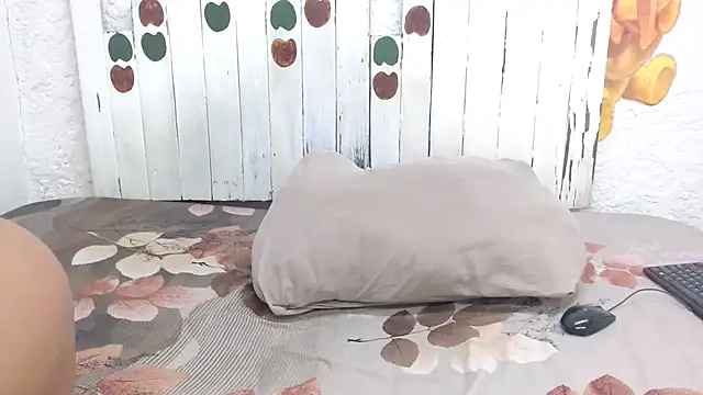 LolaTwerksXX online show from October 24, 5:04 am