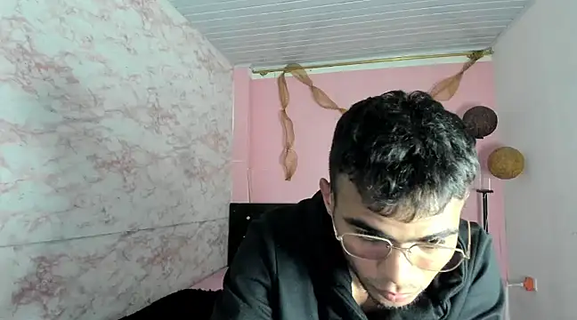 alessandro 2005 online show from February 13, 11:26 pm