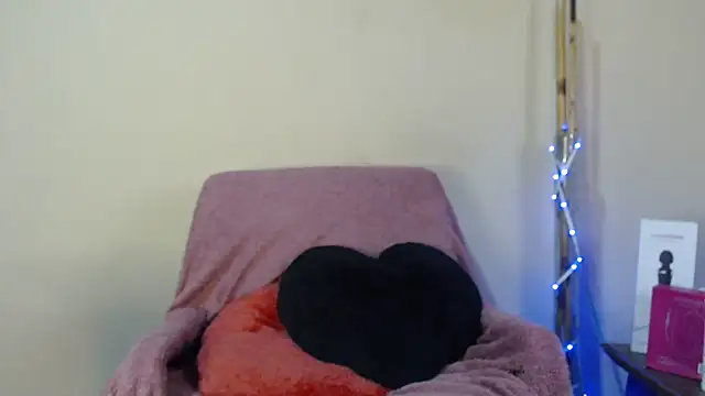 natgirlnatural online show from March 27, 6:29 pm