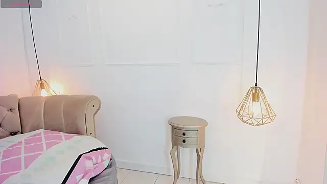 briannaduque online show from March 21, 12:50 pm