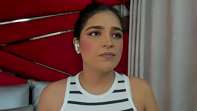 AdeleGray online show from February 4, 11:49 am