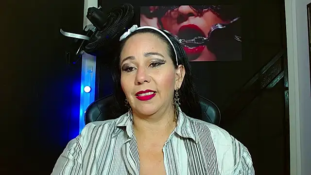 Snapshot of ashleylove_prg chatting on February 13, 3:29 am ashleylove prg online show from February 13, 3:29 am