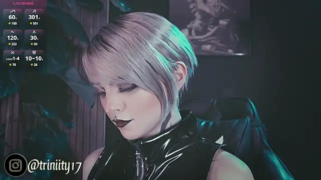 Snapshot of Trinity___s chatting on January 3, 3:49 am Trinity s online show from January 3, 3:49 am