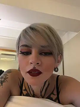 Snapshot of Trinity___s chatting on January 4, 5:47 pm Trinity s online show from January 4, 5:47 pm