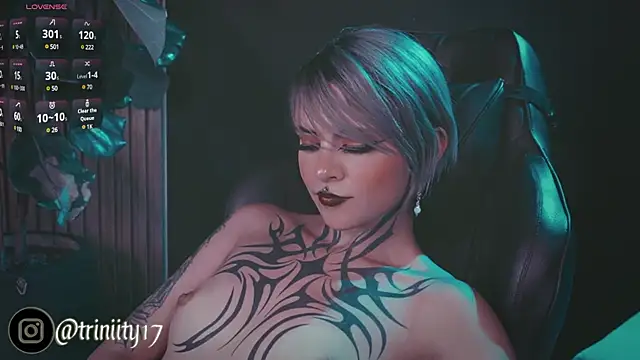 Snapshot of Trinity___s chatting on January 27, 5:25 am Trinity s online show from January 27, 5:25 am