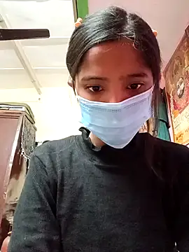 Snapshot of BabySlimmy10 chatting on December 8, 5:29 am BabySlimmy10 online show from December 8, 5:29 am