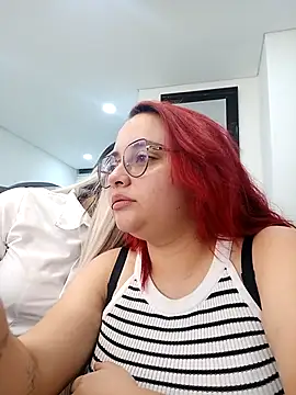 Snapshot of CURVY-HORNY chatting on November 8, 3:07 am CURVY-HORNY online show from November 8, 3:07 am