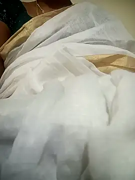 Cute-chinny online show from February 1, 1:34 am