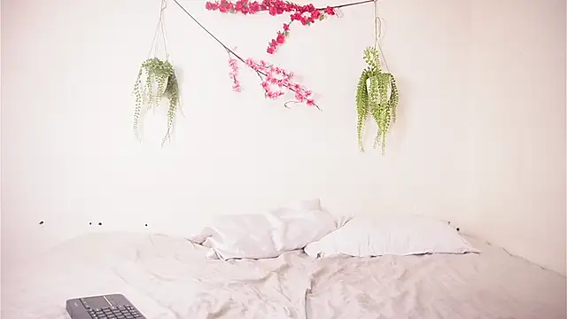 Snapshot of Doll4you_ chatting on November 27, 7:49 pm Doll4you online show from November 27, 7:49 pm