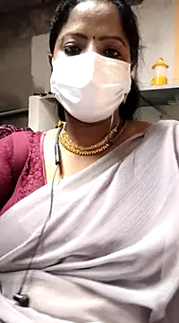 Snapshot of sheela28 chatting on December 21, 5:18 pm sheela28 online show from December 21, 5:18 pm