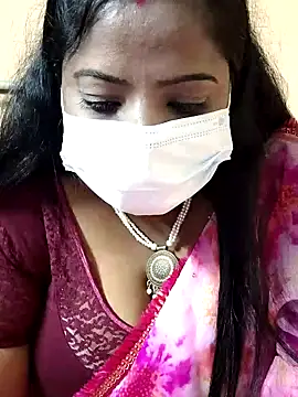 Snapshot of sheela28 chatting on December 24, 3:47 pm sheela28 online show from December 24, 3:47 pm