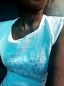 Snapshot of Kajal__Mehra chatting on October 14, 4:35 am Kajal Mehra online show from October 14, 4:35 am