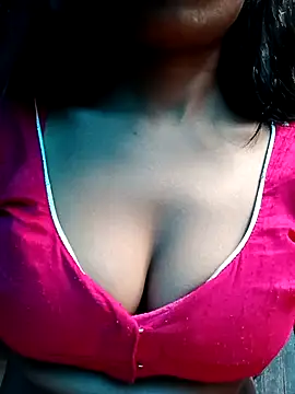 Snapshot of Kajal__Mehra chatting on November 2, 10:39 am Kajal Mehra online show from November 2, 10:39 am