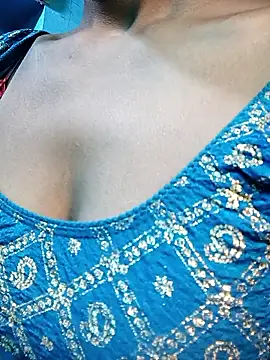 Snapshot of Kajal__Mehra chatting on November 14, 4:44 am Kajal Mehra online show from November 14, 4:44 am