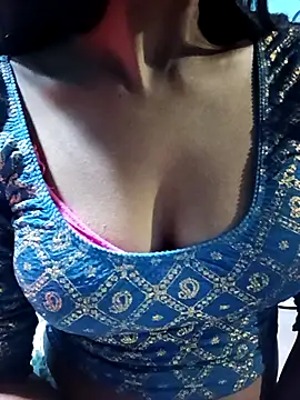 Snapshot of Kajal__Mehra chatting on November 14, 5:33 pm Kajal Mehra online show from November 14, 5:33 pm