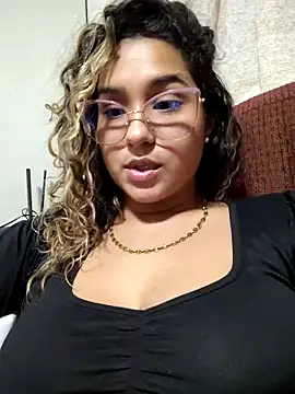 BrendaGirs online show from December 16, 3:00 am