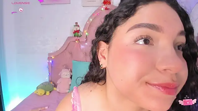 amandalee01 online show from December 14, 7:40 pm